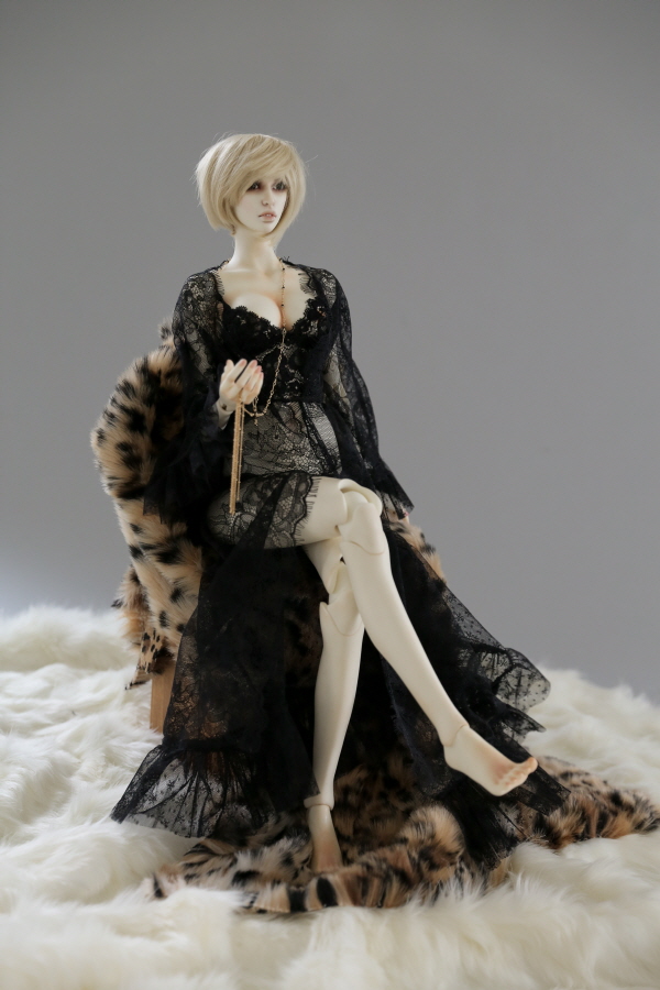 antique-lace-gown_600900-02