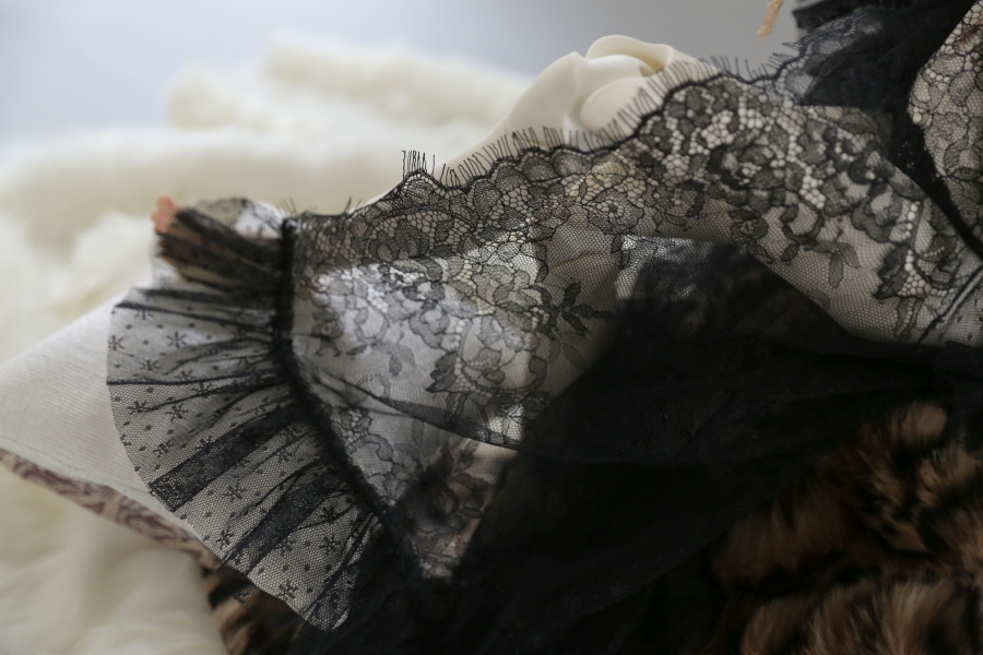 antique-lace-gown_900600-09