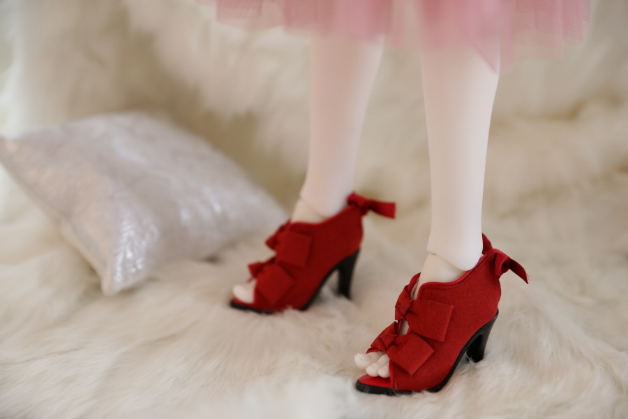 red-ribbon-bootie_900600_04